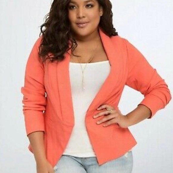 NWT Torrid Cutaway Blazer - Picture 1 of 4
